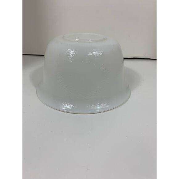 Vintage FARMHOUSE GE Milk Glass Mixing Bowl - Picture 4 of 6